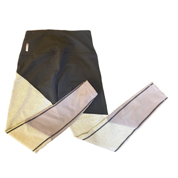 Zella Womens High-Waist Colorblock Leggings S/P Black & Taupe Polyester/Spandex - Picture 3 of 4